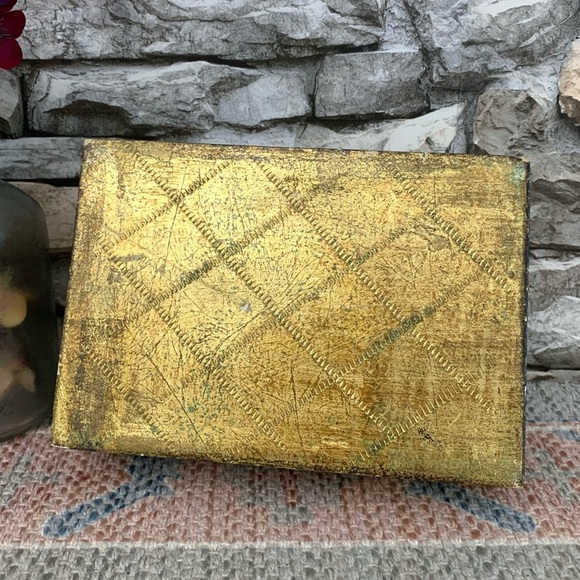 #07 Vintage Italian Florentine Turquoise Florentia Gilt Wood Trinket Jewelry Box - Picture 5 of 5